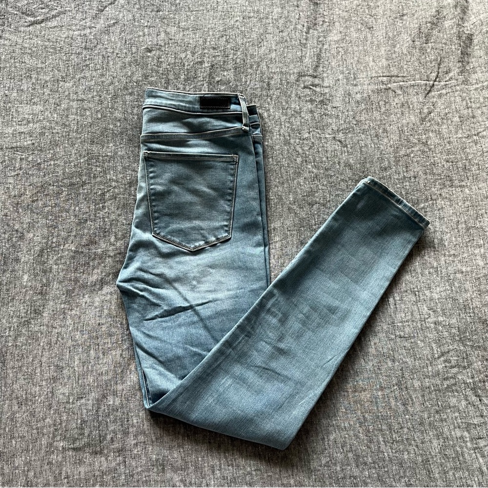 Abercrombie & Fitch High Rise Skinny Jeans